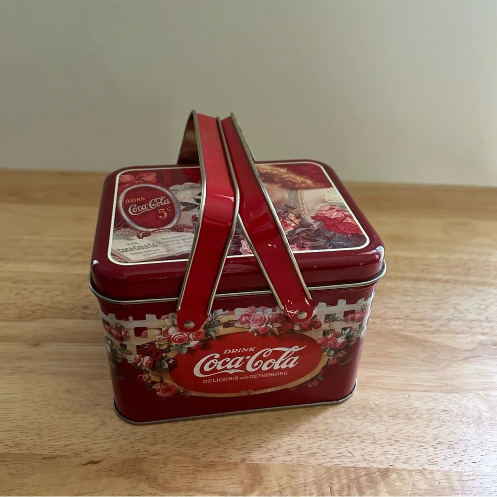 Vintage Drink Coca Cola Tin Box‎ Handles Roses Red Delicious And Refreshing